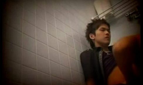 เกย์ แอบถ่ายนักศึกษาม.ดังแอบมาเล่นเซ็กในห้องน้ำมหาลัยจูบปากแลกลิ้นโม็คกระจู๋มันเสียวสุดยอดจริงๆ